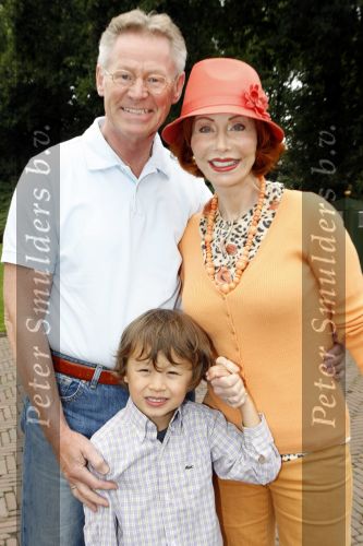 Kaatsheuvel 2 augustus 2009
Premiere show in de efteling. Marijke Helwegen met man en kleinkinderen
Peter Smulders bv