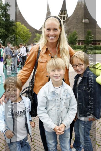 Kaatsheuvel 2 augustus 2009
Premiere show in de efteling. Mariska Bauer met Jan Christiaan en Frans jr
Peter Smulders bv