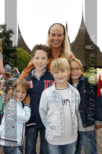 Kaatsheuvel 2 augustus 2009
Premiere show in de efteling. Mariska Bauer met Jan Christiaan en Frans jr
Peter Smulders bv
