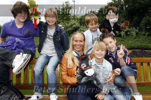 Kaatsheuvel 2 augustus 2009
Premiere show in de efteling. Mariska Bauer met Jan Christiaan en Frans jr
Peter Smulders bv
