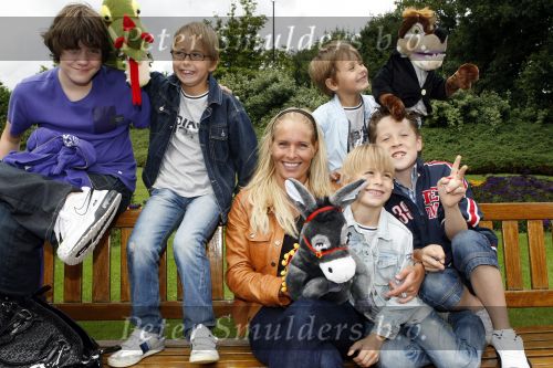 Kaatsheuvel 2 augustus 2009
Premiere show in de efteling. Mariska Bauer met Jan Christiaan en Frans jr
Peter Smulders bv