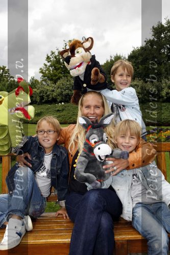 Kaatsheuvel 2 augustus 2009
Premiere show in de efteling. Mariska Bauer met Jan Christiaan en Frans jr
Peter Smulders bv