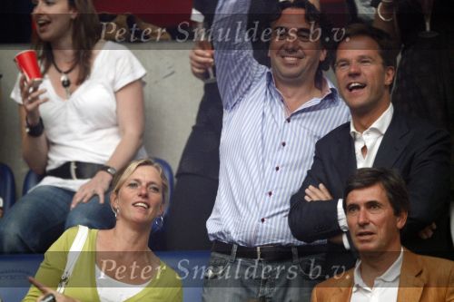 Amsterdam 13 juni 2009
De Toppers in concert in de arena met Rene Froger Gordon en Jeroen v d Boom. Mark Rutte met Nick Kouwenhoven
Peter Smulders bv