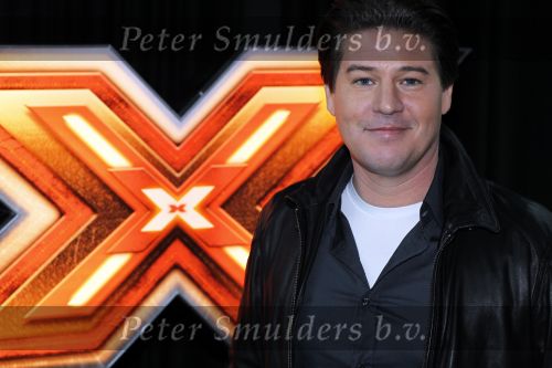 Amsterdam 2 februari 2010
Perspresentatie X factor in hotel arena . Aanwezig waren Wendy v Dijk zwanger Martijn Krabbe Gorodon Eric v Tijn Angela Groothuizen en Stacey Rookhuizen.
Peter Smulders bv