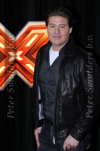 Amsterdam 2 februari 2010
Perspresentatie X factor in hotel arena . Aanwezig waren Wendy v Dijk zwanger Martijn Krabbe Gorodon Eric v Tijn Angela Groothuizen en Stacey Rookhuizen.
Peter Smulders bv