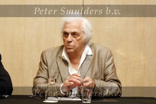 Amsterdam 1 juli 2009
Robert Schoemacher en zijn vader Matthijs tijdens persconferentie in het hilton hotel waar ze bekendmaken dat de familie Malenstein van de Bergmann kliniek 
hun kliniek overgenomen heeft.  Wel blijven ze werken voor hen.
Peter Smulders bv