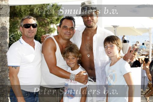 Ibiza 9 juli 2009
Gary Dourdan van CSI miami  met Maxim Gullit en Robert Halewijn op het strand bij Blue Marlin.
Peter Smulders bv