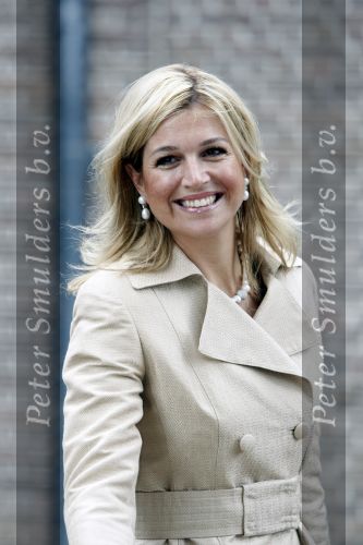 Apeldoorn 6 juni 2009
De koninklijke familie bezoekt paleis het Loo een maand na de aanslag. Prinses Maxima en Prins Willem Alexander
Peter Smulders bv