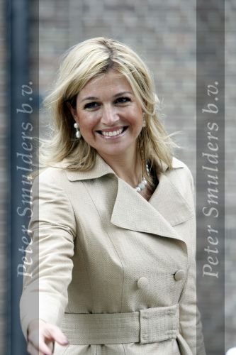 Apeldoorn 6 juni 2009
De koninklijke familie bezoekt paleis het Loo een maand na de aanslag. Prinses Maxima en Prins Willem Alexander
Peter Smulders bv