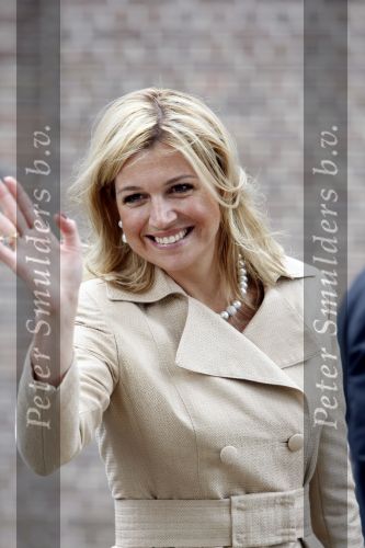 Apeldoorn 6 juni 2009
De koninklijke familie bezoekt paleis het Loo een maand na de aanslag. Prinses Maxima en Prins Willem Alexander
Peter Smulders bv