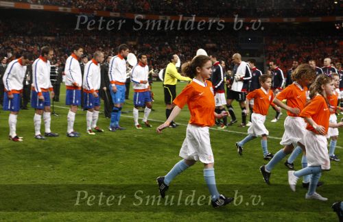 Amsterdam, 3 Maart 2010
Maxime Gullit als ballenjongen bij de interland Nederland-Verenigde Staten
Foto Peter Smulders BV