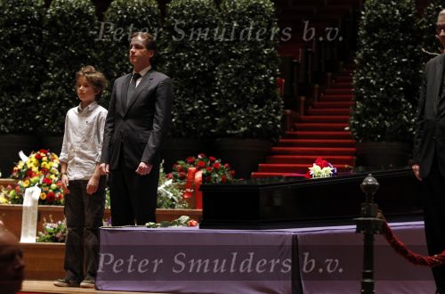 Amsterdam 22 januari 2010
Herdenkingsdienst Edgar Vos in het concertgebouw. Michiel Mol met Paul
Peter Smulders bv