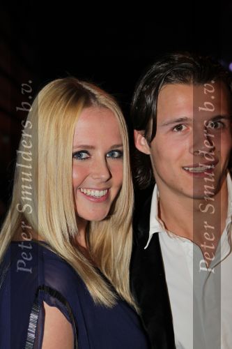 Hilversum, 3 Maart 2010 Uitreiking Gouden Harpen in Studio 22
Monique Smit met partner effrey Bok
Foto Peter Smulders BV