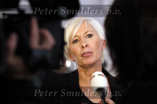 Naarden Vesting 11 maart 2010
Jan des Bouvrie geeft bij het arsenaal een persconferentie inzake zijn arrestatie door de politie. Monique des Bouvrie
Peter Smulders bv