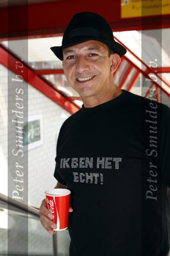 Amsterdam 13 juni 2009
De Toppers in concert in de arena met Rene Froger Gordon en Jeroen v d Boom. Najib Amhali met t shirt en hoedje
Peter Smulders bv