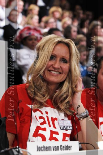 Hilversum 21 januari 2010
Rtl SBS en de NOS hebben samen een tv programma en aktie in elkaar gedraaid om zoveel mogelijk geld op te halen voor giro 55 ten bate van Haiti. Natasja Froger
Peter Smulders bv