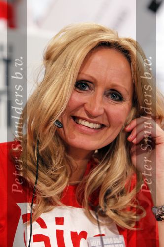 Hilversum 21 januari 2010
Rtl SBS en de NOS hebben samen een tv programma en aktie in elkaar gedraaid om zoveel mogelijk geld op te halen voor giro 55 ten bate van Haiti. Natasja Froger
Peter Smulders bv