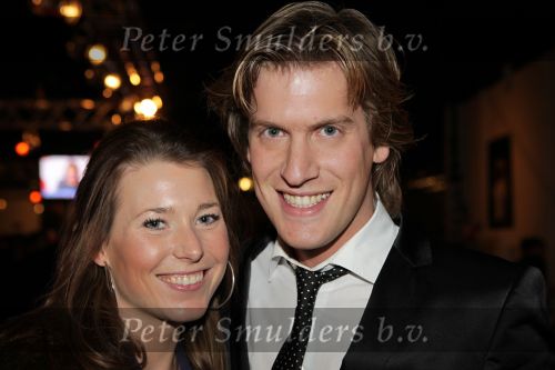 Hilversum, 3 Maart 2010 Uitreiking Gouden Harpen in Studio 22
Nick Nielsen met partner
Foto Peter Smulders BV