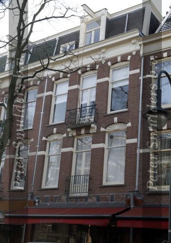 Amsterdam 18 januari 2010
Nicolette v Dam en haar vader met spullen voor Nicolette haar nieuwe huis boven de traitteur van haar vader.
Peter