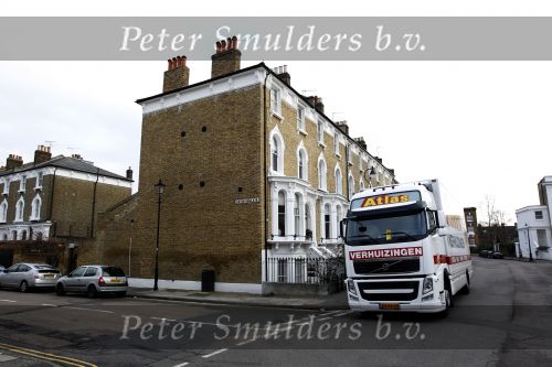 Londen 9 februari 2010
Patricia Paay gaat van Londen naar Amsterdam verhuizen.
Die dag is er ingebroken in Christina Curry haar auto die voor de deur stond.
Peter Smulders bv