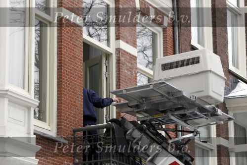 Amsterdam 11 februari 2010
Patricia Paay verhuist naar Amsterdam vanuit Londen.
Peter Smulders bv