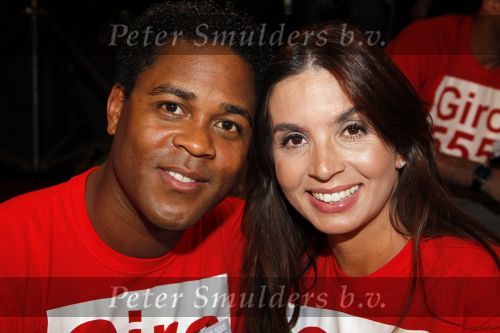 Hilversum 21 januari 2010
Rtl SBS en de NOS hebben samen een tv programma en aktie in elkaar gedraaid om zoveel mogelijk geld op te halen voor giro 55 ten bate van Haiti. Patrick Kluivert met zijn vrouw Rossana Lima
Peter Smulders bv
