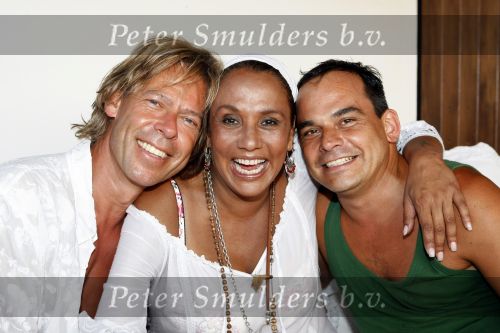Ibiza 11 juli 2009
Patty Brard met vriend Antoine en hun 2 hondjes bij haar huis op ibiza. met robert halewijn
Peter Smulders bv