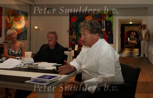 Naarden Vesting, 7 Juni 2009
Perspresentatie van nieuwe produkten Jan des Bouvries en Monique des Bouvrie en Paul Fagel in het Arsenaal.
Foto Peter Smulders BV