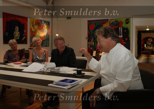Naarden Vesting, 7 Juni 2009
Perspresentatie van nieuwe produkten Jan des Bouvries en Monique des Bouvrie en Paul Fagel in het Arsenaal.
Foto Peter Smulders BV