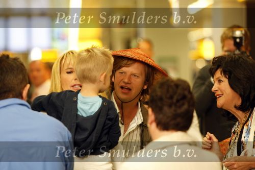 Schiphol 19 juni 2009
Opnames Gooische vrouwen op schiphol met Linda de Mol en Peter Paul Muller.
Peter Smulders bv