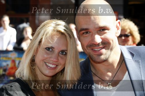 Amsterdam 4 juli 2009
Premiere van Mega Mindy in Tuschinski. peter Post met vriendin en dochter
Peter Smulders bv