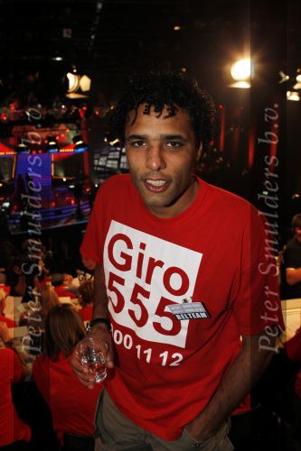 Hilversum 21 januari 2010
Rtl SBS en de NOS hebben samen een tv programma en aktie in elkaar gedraaid om zoveel mogelijk geld op te halen voor giro 55 ten bate van Haiti. Pierre v Hooijdonk en Trijntje Oosterhuis
Peter Smulders bv