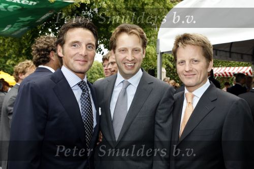 Breukelen 17 juni 2009
Haringparty op Neijenrode. prins Maurits Floris en Pieter Christiaan
Peter Smulders bv