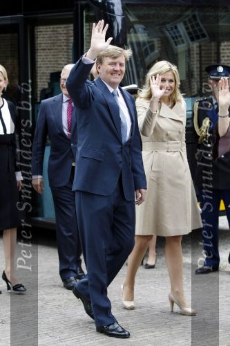 Apeldoorn 6 juni 2009
De koninklijke familie bezoekt paleis het Loo een maand na de aanslag. Prinses Maxima en Prins Willem Alexander
Peter Smulders bv