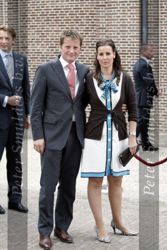 Apeldoorn 6 juni 2009
De koninklijke familie bezoekt paleis het Loo een maand na de aanslag. Prins Pieter Christiaan en Prinses Anita
Peter Smulders bv