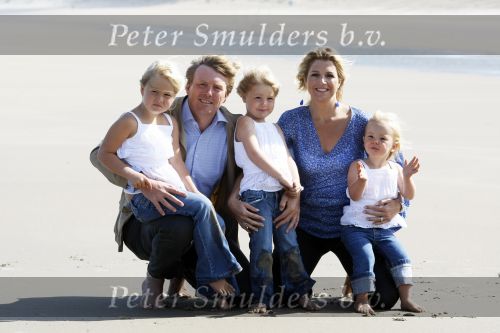 Wassenaar 20 juli 2009
Fotouurtje met Prins Willem Alexander, Prinses Maxima, Prinses Amalia, Prinses Alexia en Prinses Ariane op het strand van Wassenaar