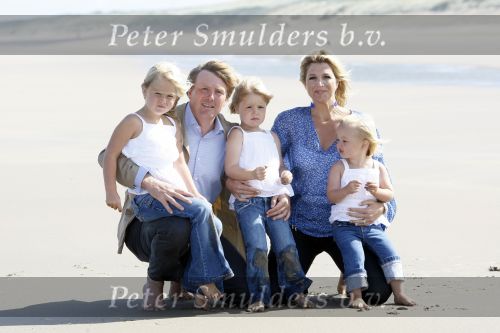 Wassenaar 20 juli 2009
Fotouurtje met Prins Willem Alexander, Prinses Maxima, Prinses Amalia, Prinses Alexia en Prinses Ariane op het strand van Wassenaar