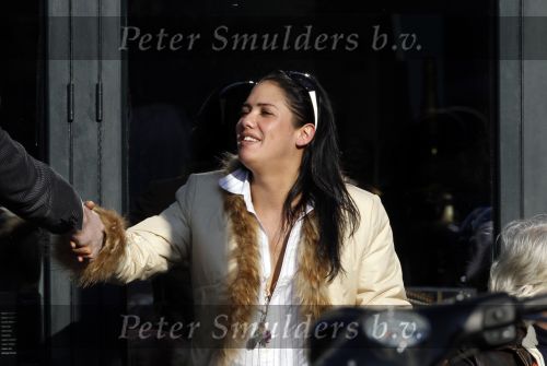 Amsterdam 9 maart 2010
Priscilla Brard Nasi op terras met een vriendin.
Peter Smulders bv