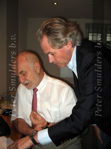 Zurich, 27 November 2006
Prof. Dr. Med Dr. Theo Seiler, wereldberoemd oogspecialist in gesprek met Nederlands oogchirurg Dr. Piet Meurs uit Eindhoven