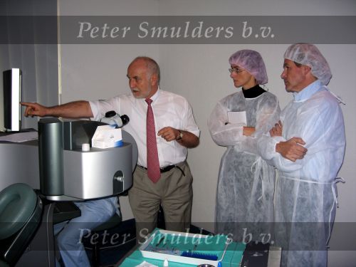 Zurich, 27 November 2006
Prof. Dr. Med Dr. Theo Seiler, wereldberoemd oogspecialist in gesprek met Nederlands oogchirurg Dr. Piet Meurs uit Eindhoven