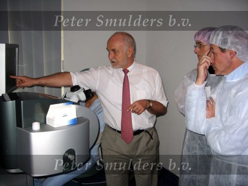 Zurich, 27 November 2006
Prof. Dr. Med Dr. Theo Seiler, wereldberoemd oogspecialist in gesprek met Nederlands oogchirurg Dr. Piet Meurs uit Eindhoven