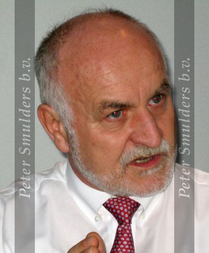 Zurich, 27 November 2006
Prof. Dr. Med Dr. Theo Seiler, wereldberoemd oogspecialist
