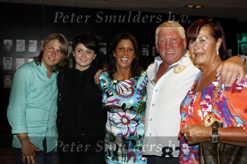 Amsterdam 13 juni 2009
De Toppers in concert in de arena met Rene Froger Gordon en Jeroen v d Boom. Rachel Roxeanne en Andre Hazes jr met vrienden
Peter Smulders bv