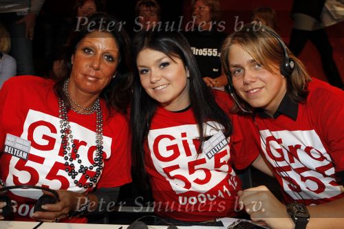 Hilversum 21 januari 2010
Rtl SBS en de NOS hebben samen een tv programma en aktie in elkaar gedraaid om zoveel mogelijk geld op te halen voor giro 55 ten bate van Haiti. Rachelle Roxeanne en Dr hazes jr
Peter Smulders bv