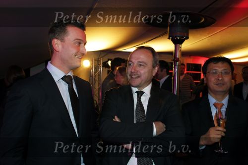 Loosdrecht 12 februari 2010
Presentatie Samsung tv van Eric Kuster bij het witte huis in Loosdrecht. Raymond Westerom (l)
Peter Smulders bv