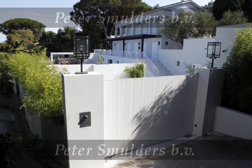 Saint Tropez 31 juli 2009
Huis Danielle Overgaag Oerlemans en Reinout Oerlemans
Peter Smulders bv