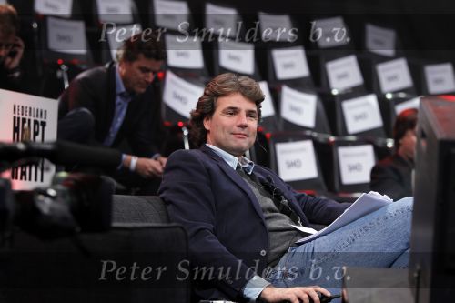 Hilversum 21 januari 2010
Rtl SBS en de NOS hebben samen een tv programma en aktie in elkaar gedraaid om zoveel mogelijk geld op te halen voor giro 55 ten bate van Haiti. Reinout Oerlemans met Linda de Mol
Peter Smulders bv