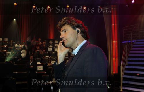 Hilversum 21 januari 2010
Rtl SBS en de NOS hebben samen een tv programma en aktie in elkaar gedraaid om zoveel mogelijk geld op te halen voor giro 55 ten bate van Haiti. Reinout Oerlemans met Linda de Mol
Peter Smulders bv