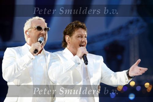 Amsterdam 13 juni 2009
De Toppers in concert in de arena met Rene Froger Gordon en Jeroen v d Boom.
Peter Smulders bv