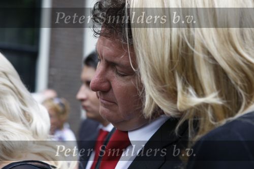 Amsterdam, 27 Juni 2009
Begrafenis Bolle Jan ( Jan Frogr )
Rene Froger met Natasja Froger en zussen en kinderen en kleinkinderen
Foto Peter Smulders BV